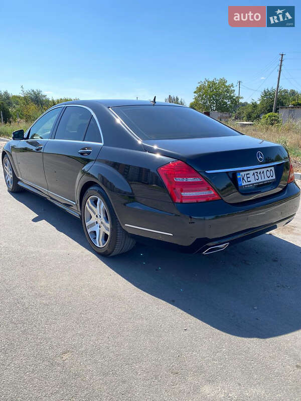 Седан Mercedes-Benz S-Class 2006 в Дніпрі