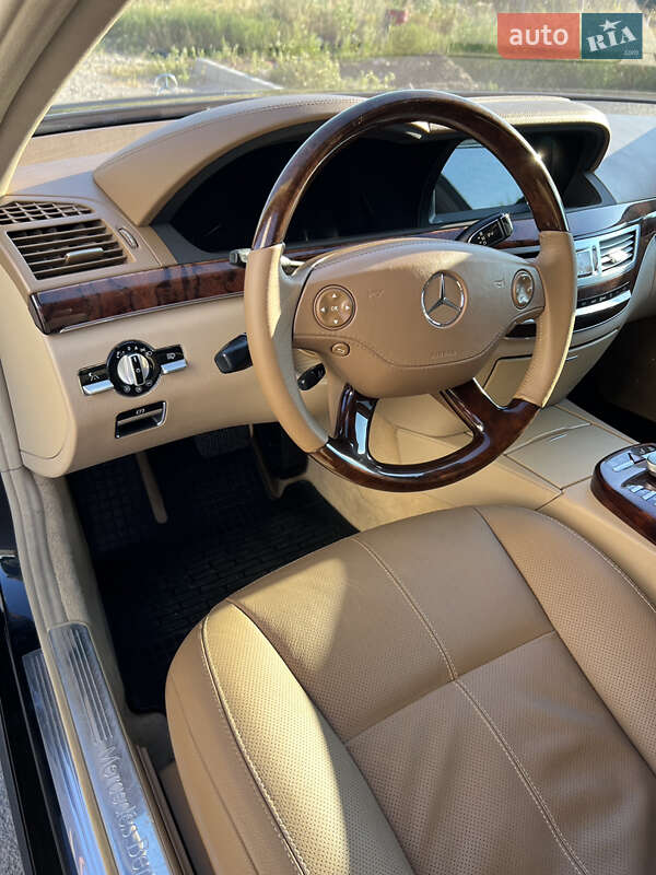 Седан Mercedes-Benz S-Class 2006 в Дніпрі