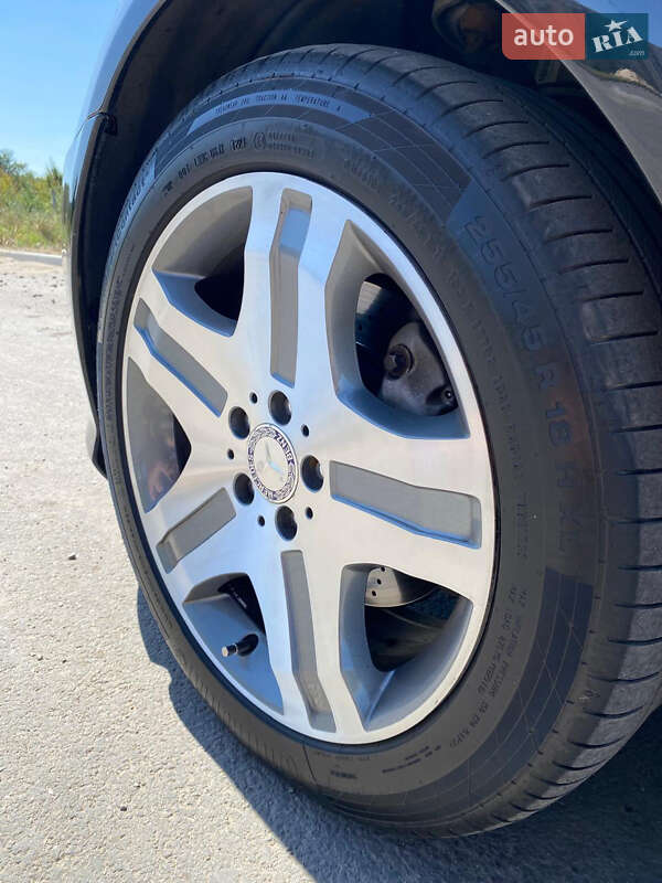 Седан Mercedes-Benz S-Class 2006 в Дніпрі