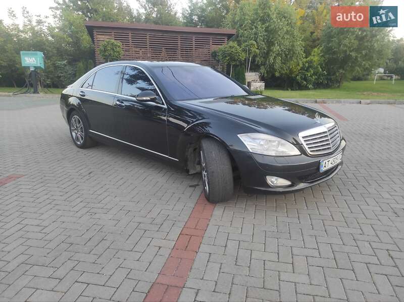 Седан Mercedes-Benz S-Class 2006 в Золочеве