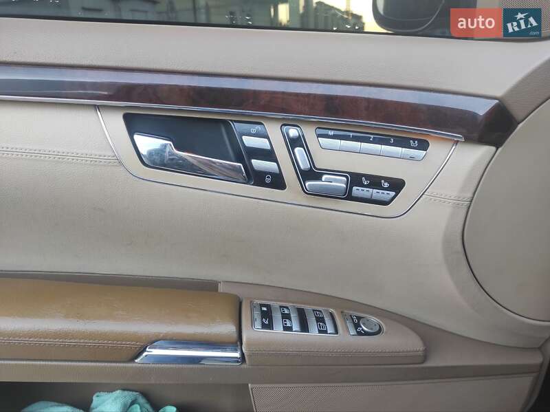 Седан Mercedes-Benz S-Class 2006 в Золочеве