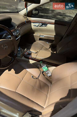 Седан Mercedes-Benz S-Class 2006 в 