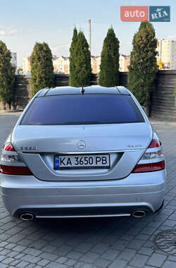 Седан Mercedes-Benz S-Class 2008 в 