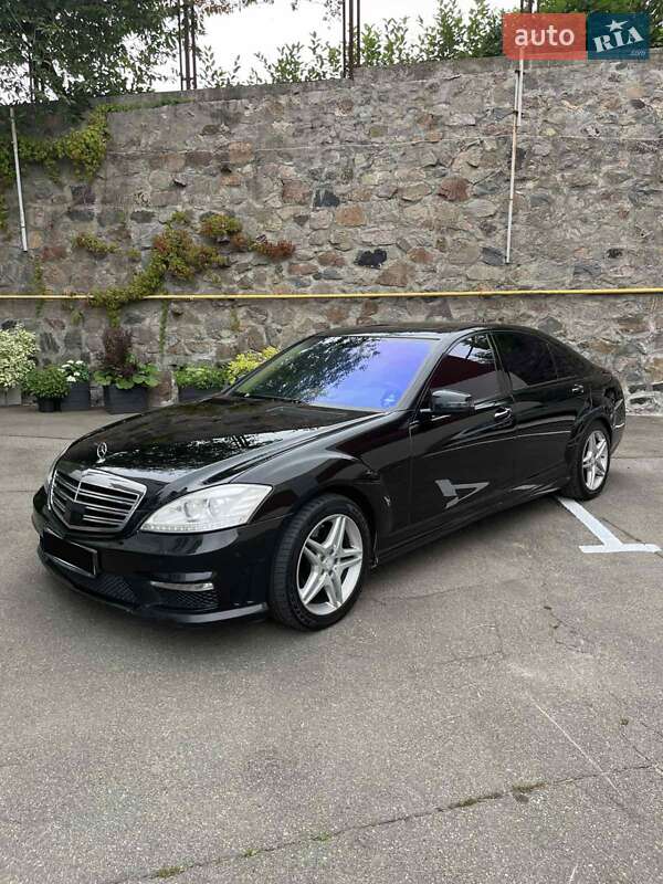 Mercedes-Benz S-Class 2006