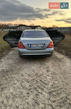 Седан Mercedes-Benz S-Class 2012 в 