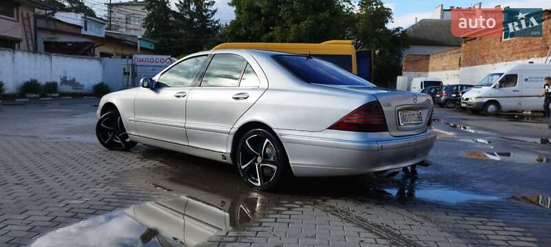 Mercedes-Benz S-Class 2001