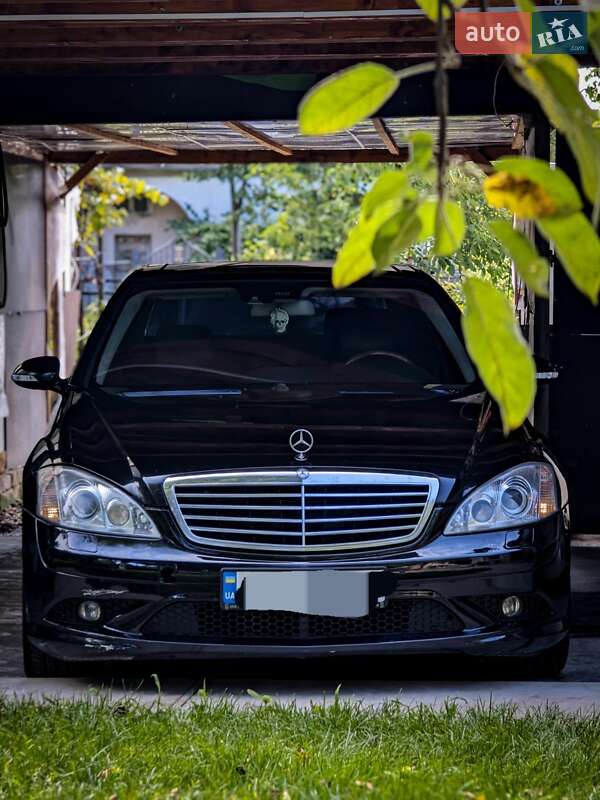Mercedes-Benz S-Class 2007