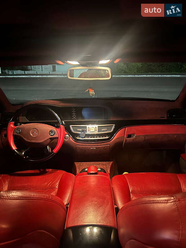 Седан Mercedes-Benz S-Class 2005 в Іванкові