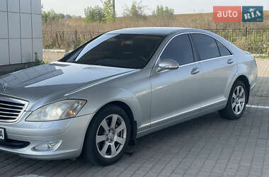 Седан Mercedes-Benz S-Class 2006 в 