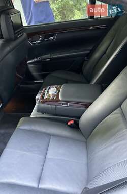 Седан Mercedes-Benz S-Class 2006 в 
