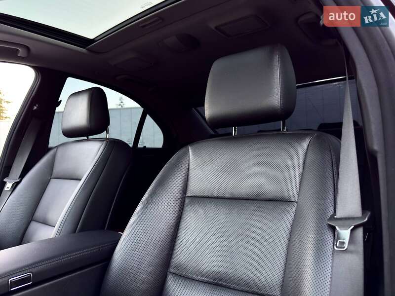 Седан Mercedes-Benz S-Class 2012 в Киеве