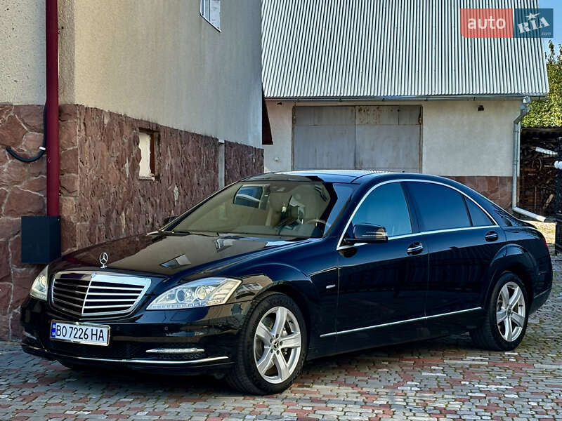 Mercedes-Benz S-Class 2011 Mercedes-Benz S-Class 2011