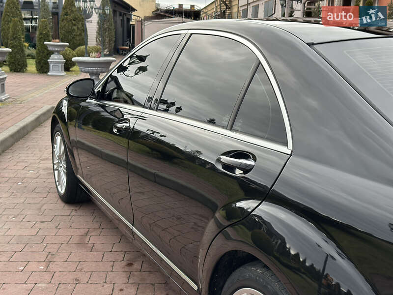 Седан Mercedes-Benz S-Class 2006 в Львове