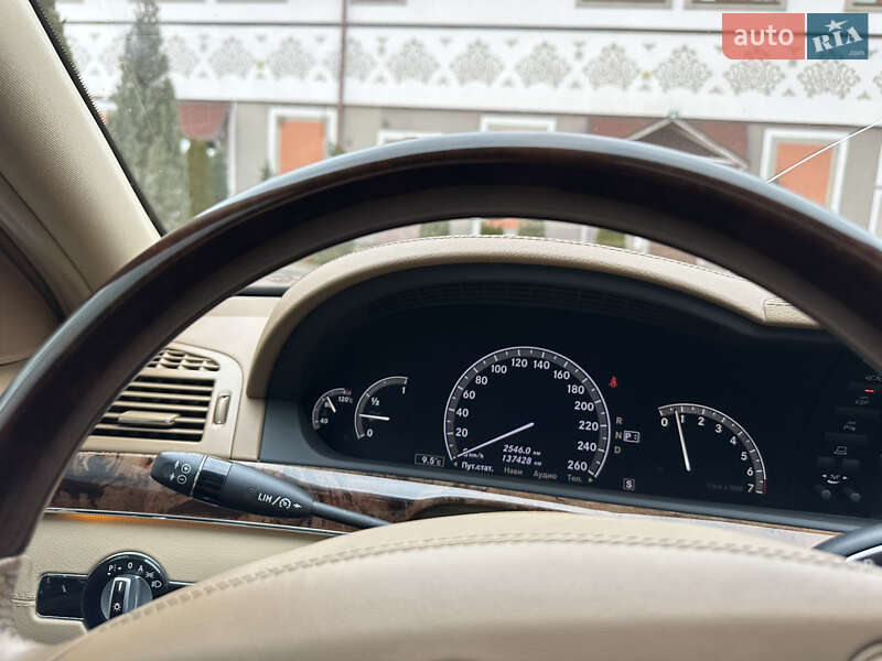 Седан Mercedes-Benz S-Class 2006 в Львове