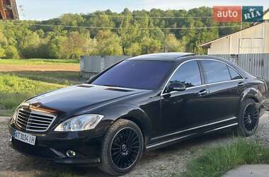 Седан Mercedes-Benz S-Class 2007 в Косове