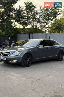 Седан Mercedes-Benz S-Class 2006 в 