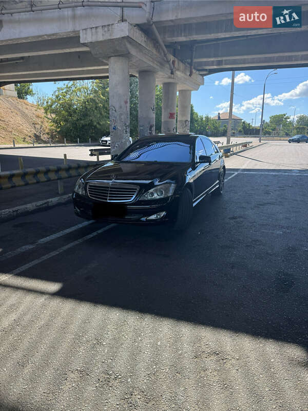 Mercedes-Benz S-Class 2008