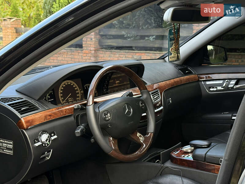 Седан Mercedes-Benz S-Class 2006 в Луцке