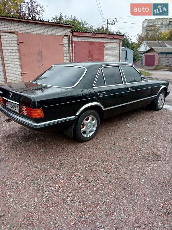 Седан Mercedes-Benz S-Class 1982 в Переяславі