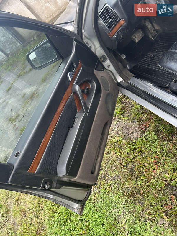 Седан Mercedes-Benz S-Class 1993 в Львове