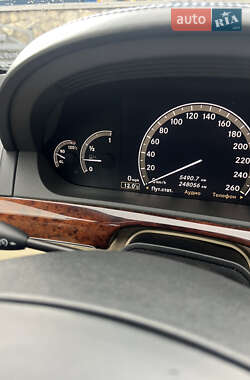Седан Mercedes-Benz S-Class 2006 в 