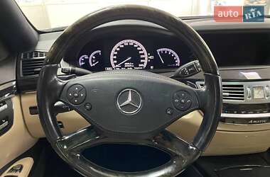 Седан Mercedes-Benz S-Class 2013 в 