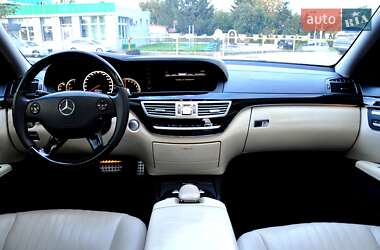 Седан Mercedes-Benz S-Class 2006 в 