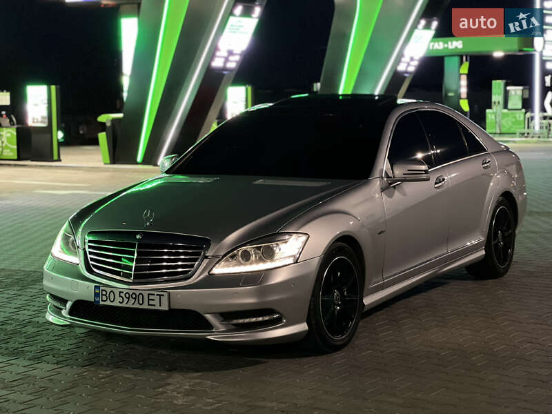 Седан Mercedes-Benz S-Class 2010 в  фото Седан Mercedes-Benz S-Class 2010 в