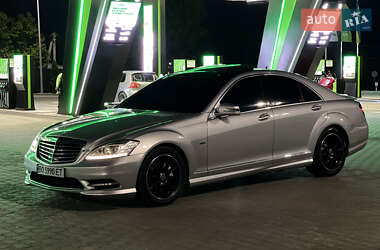 Седан Mercedes-Benz S-Class 2010 в  фото 3 Седан Mercedes-Benz S-Class 2010 в