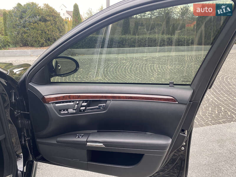 Седан Mercedes-Benz S-Class 2007 в Днепре