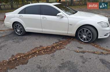 Седан Mercedes-Benz S-Class 2009 в 