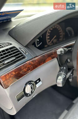 Седан Mercedes-Benz S-Class 2005 в  фото 30 Седан Mercedes-Benz S-Class 2005 в