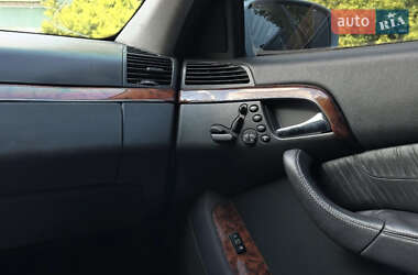 Седан Mercedes-Benz S-Class 2004 в 