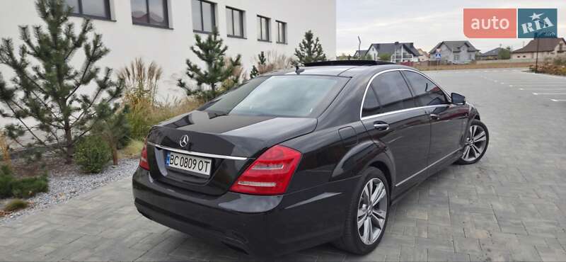 Седан Mercedes-Benz S-Class 2011 в Луцке