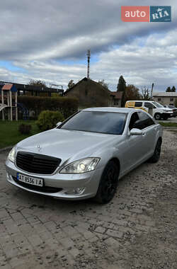 Седан Mercedes-Benz S-Class 2006 в Косове