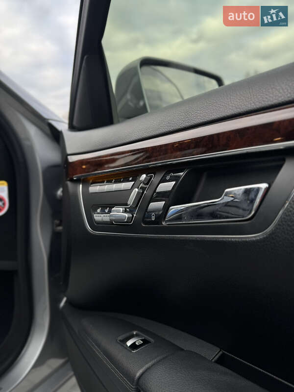 Седан Mercedes-Benz S-Class 2010 в Чернівцях фото 28 Седан Mercedes-Benz S-Class 2010 в Чернівцях