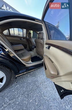 Седан Mercedes-Benz S-Class 2008 в  фото 28 Седан Mercedes-Benz S-Class 2008 в