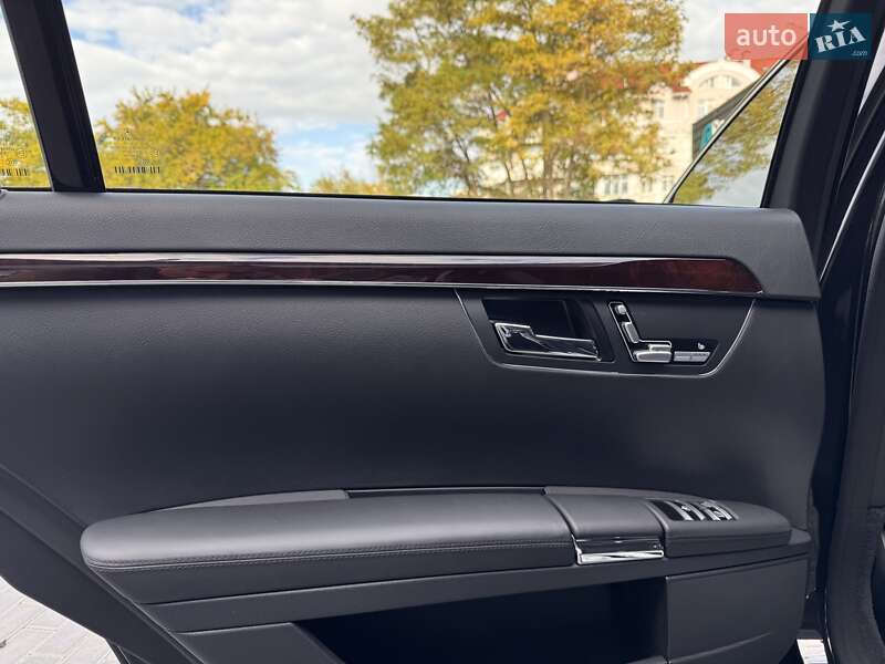 Седан Mercedes-Benz S-Class 2006 в Одессе