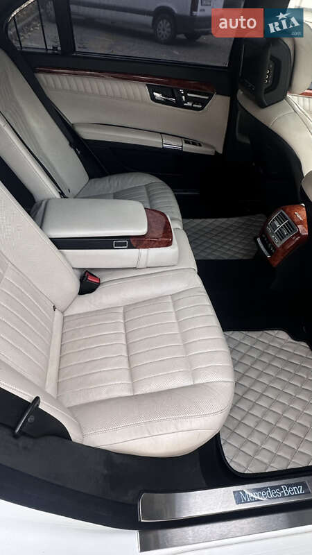 Седан Mercedes-Benz S-Class 2010 в Львове фото 47 Седан Mercedes-Benz S-Class 2010 в Львове