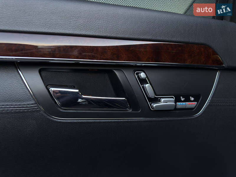 Седан Mercedes-Benz S-Class 2006 в Черновцах