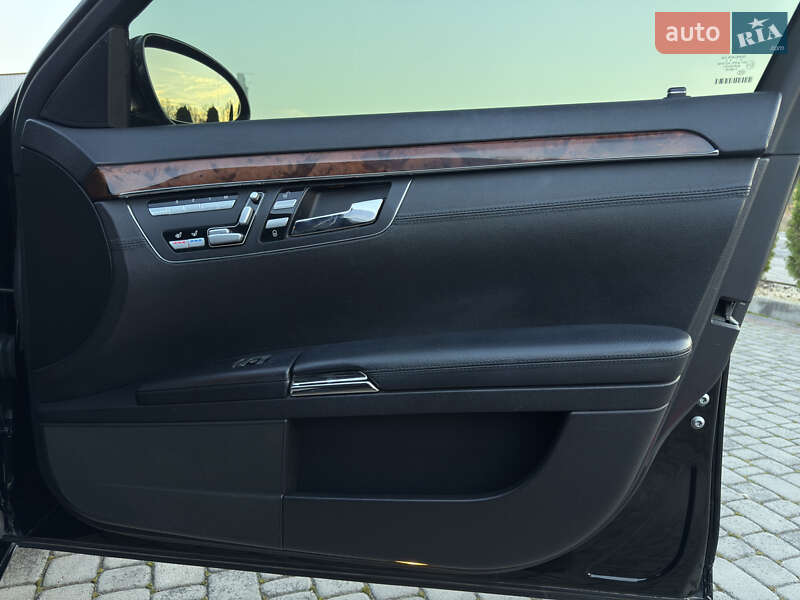 Седан Mercedes-Benz S-Class 2006 в Черновцах