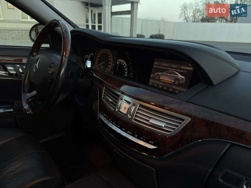 Седан Mercedes-Benz S-Class 2006 в Черновцах