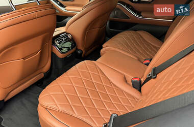 Седан Mercedes-Benz S-Class 2021 в  фото 36 Седан Mercedes-Benz S-Class 2021 в