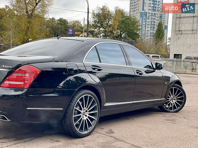 Седан Mercedes-Benz S-Class 2011 в Києві