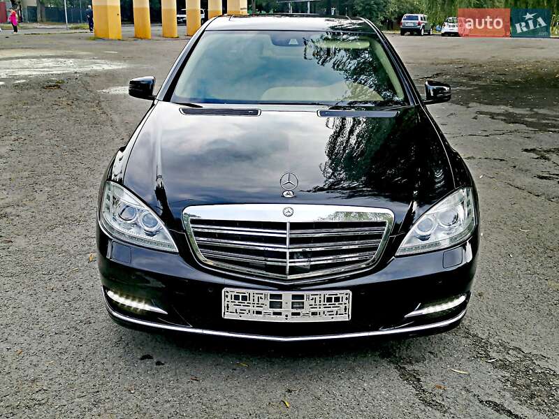 Седан Mercedes-Benz S-Class 2013 в Ивано-Франковске