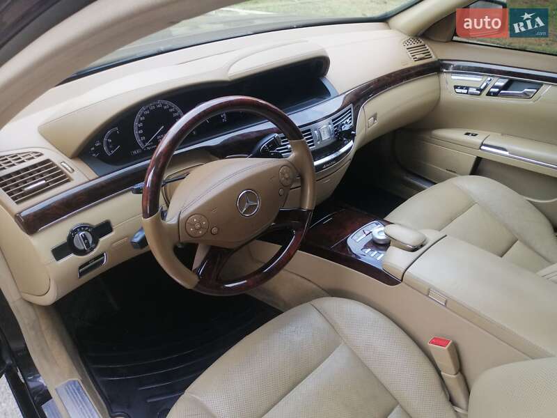 Седан Mercedes-Benz S-Class 2013 в Ивано-Франковске
