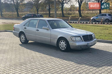Седан Mercedes-Benz S-Class 1991 в  фото 3 Седан Mercedes-Benz S-Class 1991 в