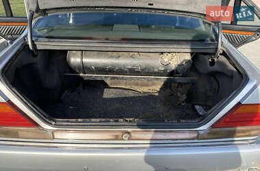 Седан Mercedes-Benz S-Class 1991 в  фото 12 Седан Mercedes-Benz S-Class 1991 в