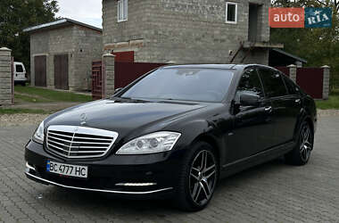 Седан Mercedes-Benz S-Class 2012 в Стрию Седан Mercedes-Benz S-Class 2012 в Стрию
