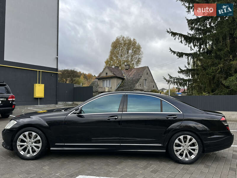 Седан Mercedes-Benz S-Class 2007 в Кременці